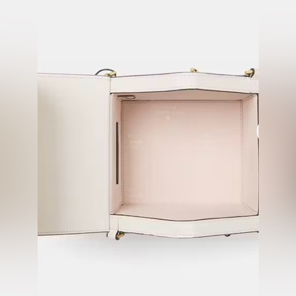 Peanuts X Kate Spade Snoopy 3D Dog House Crossbody Featuring Woodstock MSRP $449 - Picture 13 of 17